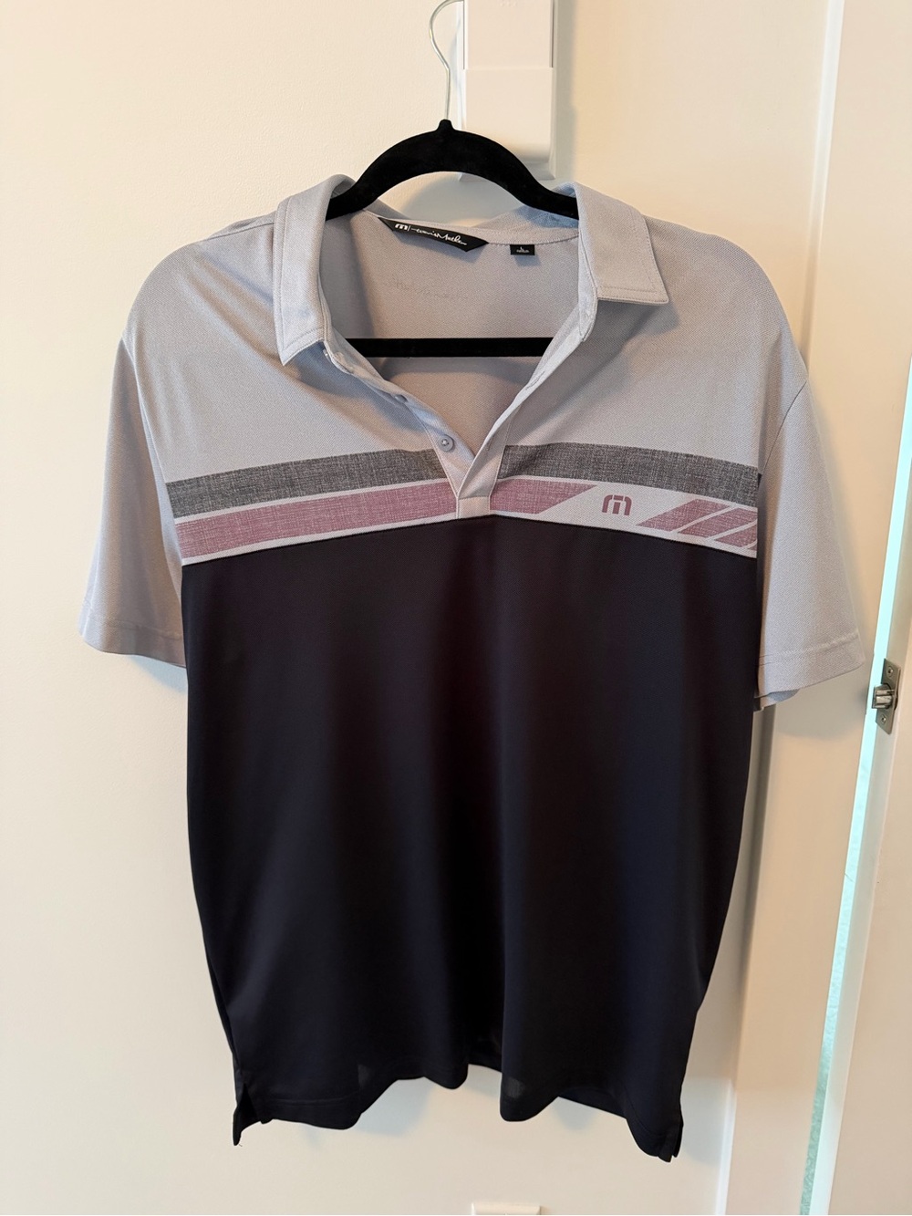 Travis Mathew Two-Tone Golf ⛳️ Shirt in Light Gray, Black and Mauve Stripe